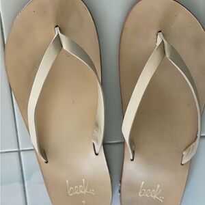 Beek Women's seaside eggshell leather rustic sandals 7